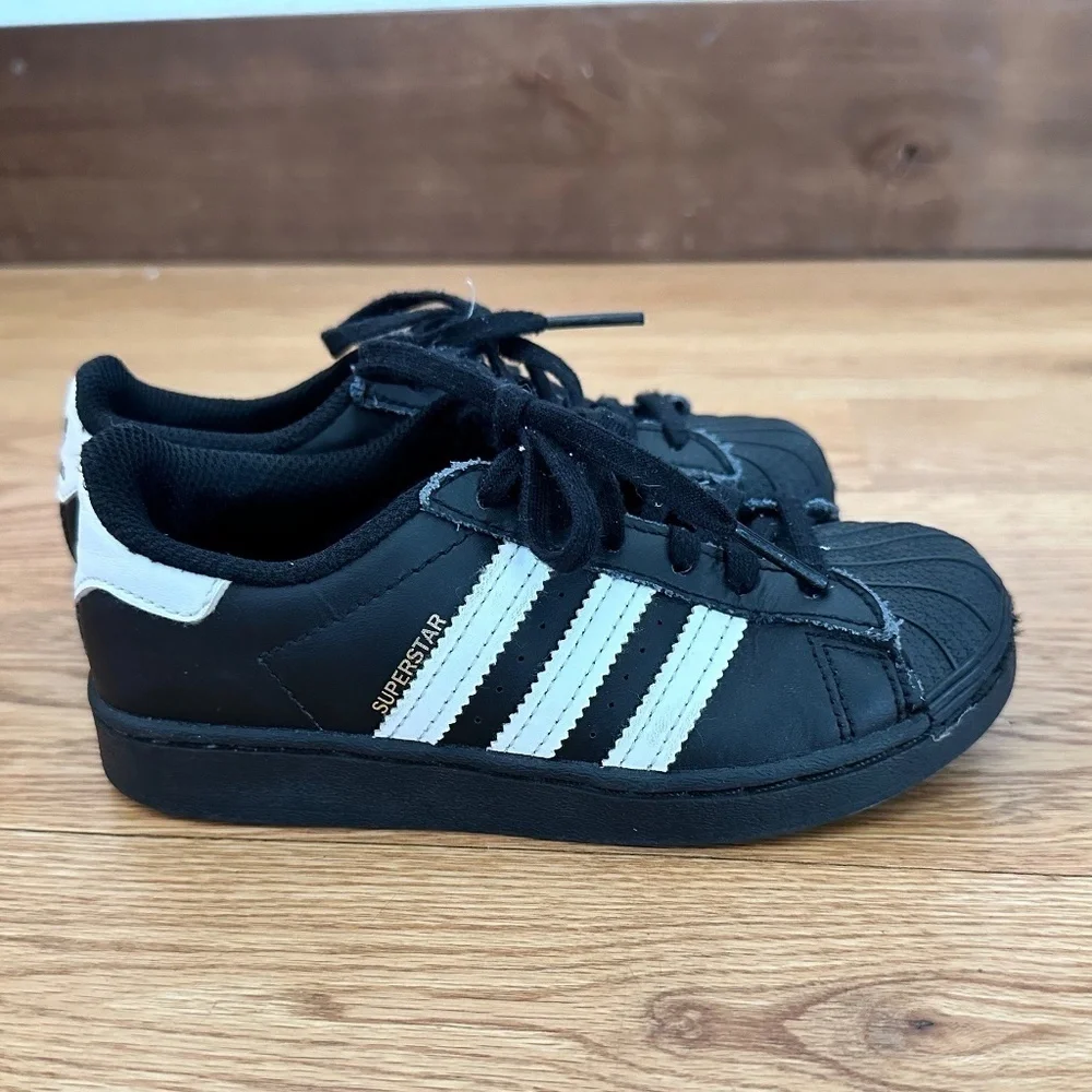 ADIDAS KIDS ORIGINALS SUPERSTAR II SHOES - Size 13